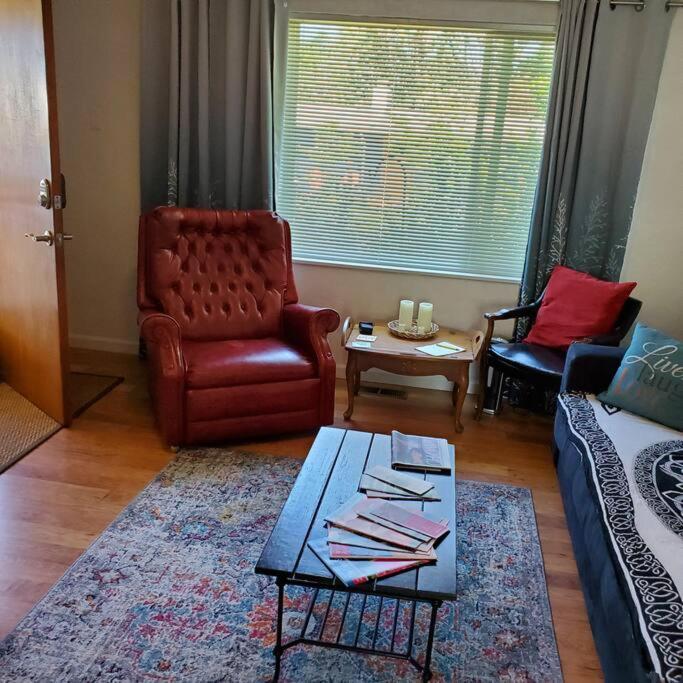 Sweet 2 Bedroom Close To U Of Oregon & Track! Eugene Exterior photo